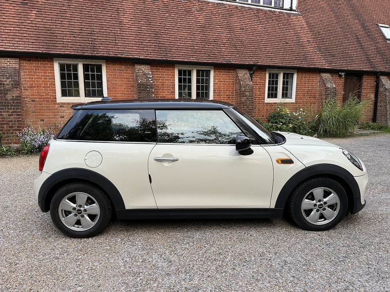 MINI Hatch 1.5 Cooper Hatchback 3dr Petrol Manual Euro 6 (s/s) (136 ps) - U10003384