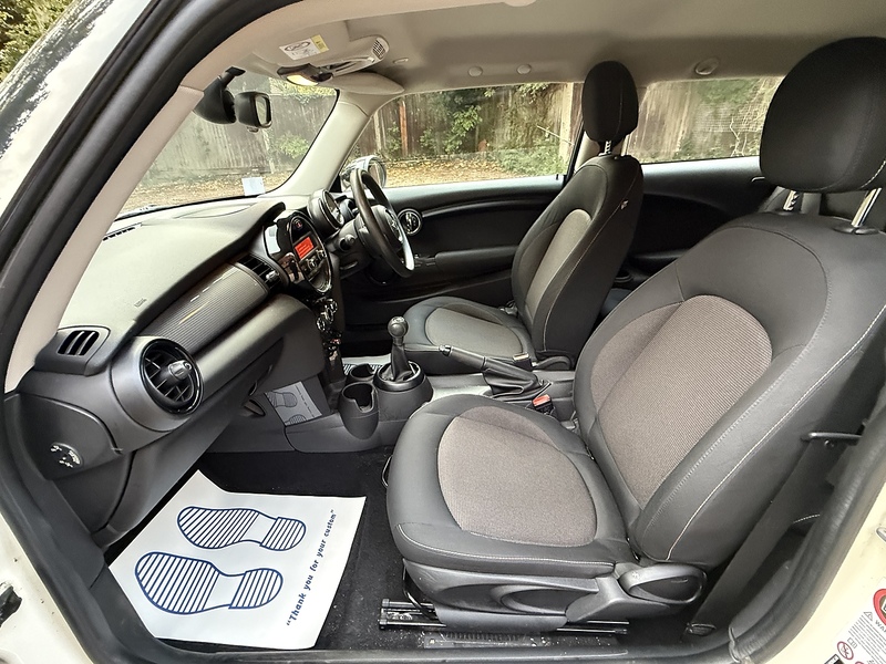 MINI Hatch 1.5 Cooper Hatchback 3dr Petrol Manual Euro 6 (s/s) (136 ps) - U10003384