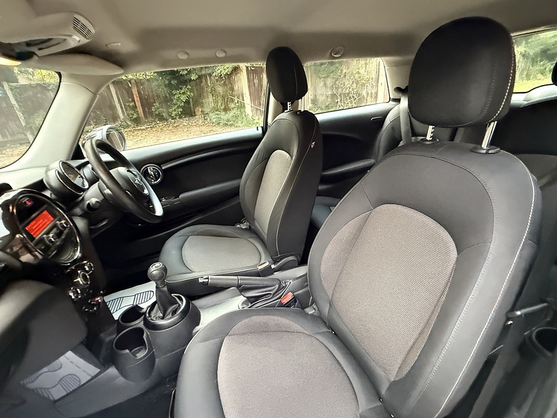 MINI Hatch 1.5 Cooper Hatchback 3dr Petrol Manual Euro 6 (s/s) (136 ps) - U10003384