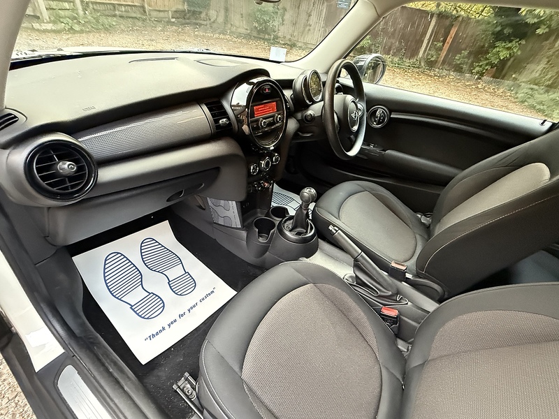 MINI Hatch 1.5 Cooper Hatchback 3dr Petrol Manual Euro 6 (s/s) (136 ps) - U10003384