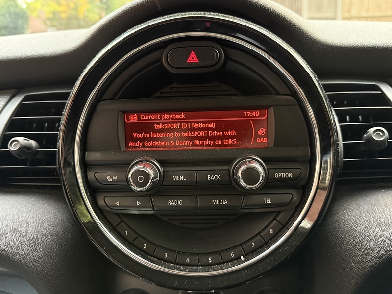 MINI Hatch 1.5 Cooper Hatchback 3dr Petrol Manual Euro 6 (s/s) (136 ps) - U10003384