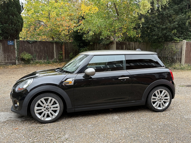 MINI Hatch 1.5 Cooper Seven Hatchback 3dr Petrol Manual Euro 6 (s/s) (136 ps) - U10003386