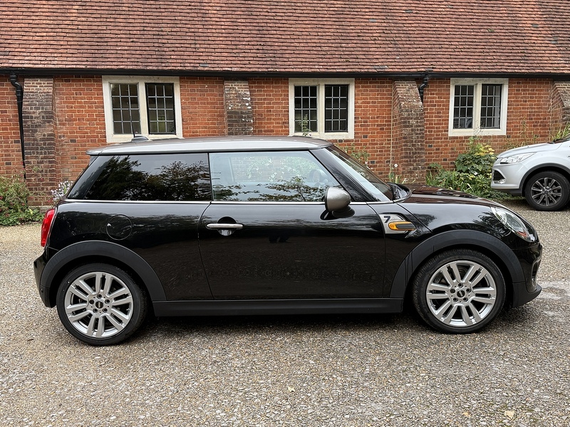 MINI Hatch 1.5 Cooper Seven Hatchback 3dr Petrol Manual Euro 6 (s/s) (136 ps) - U10003386