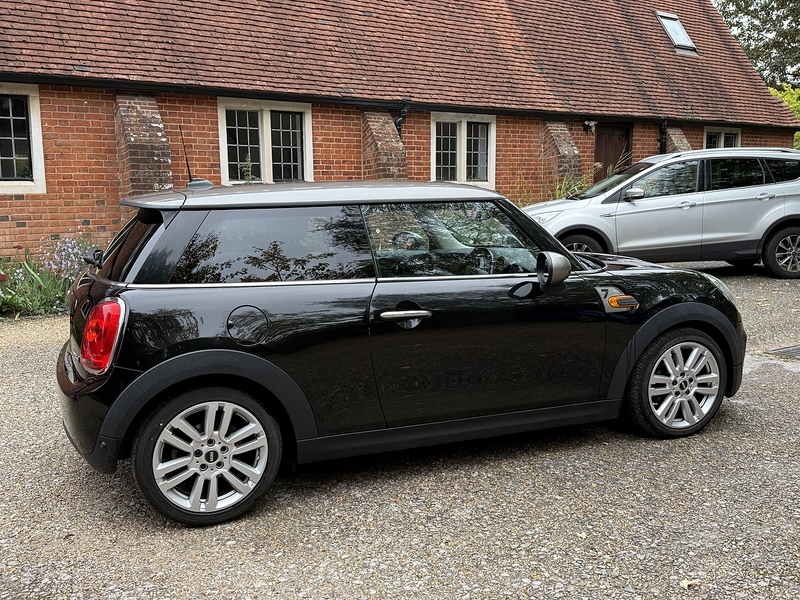 MINI Hatch 1.5 Cooper Seven Hatchback 3dr Petrol Manual Euro 6 (s/s) (136 ps) - U10003386