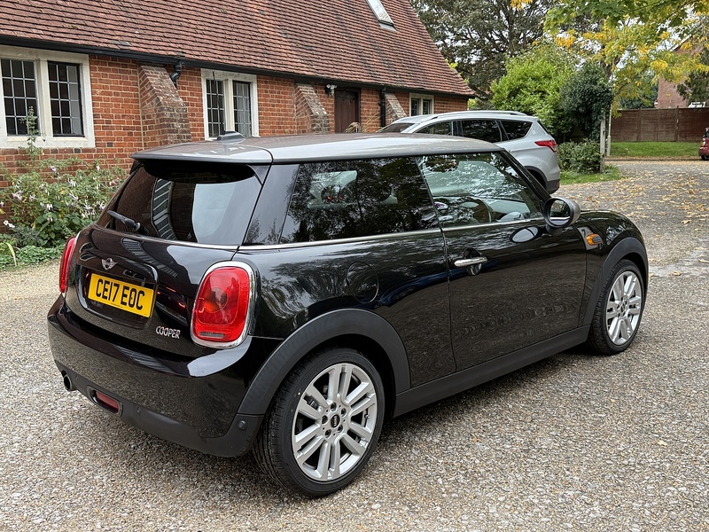 MINI Hatch 1.5 Cooper Seven Hatchback 3dr Petrol Manual Euro 6 (s/s) (136 ps) - U10003386