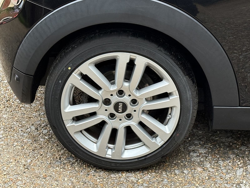 MINI Hatch 1.5 Cooper Seven Hatchback 3dr Petrol Manual Euro 6 (s/s) (136 ps) - U10003386