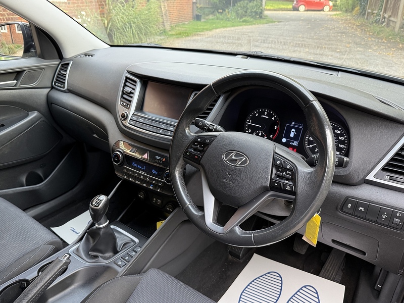 Hyundai TUCSON 1.7 CRDi Blue Drive SE Nav SUV 5dr Diesel Manual Euro 6 (s/s) (116 ps) - U10003387