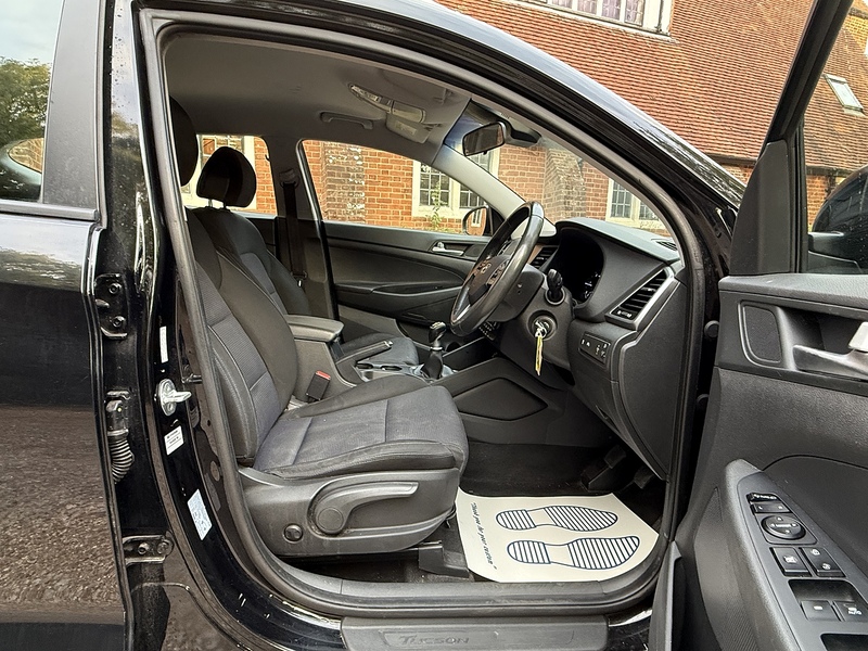 Hyundai TUCSON 1.7 CRDi Blue Drive SE Nav SUV 5dr Diesel Manual Euro 6 (s/s) (116 ps) - U10003387