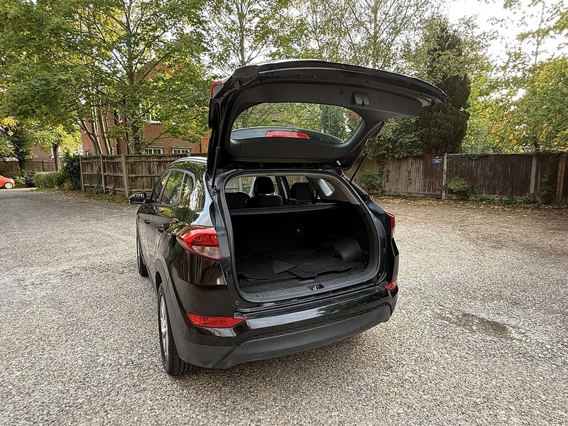 Hyundai TUCSON 1.7 CRDi Blue Drive SE Nav SUV 5dr Diesel Manual Euro 6 (s/s) (116 ps) - U10003387