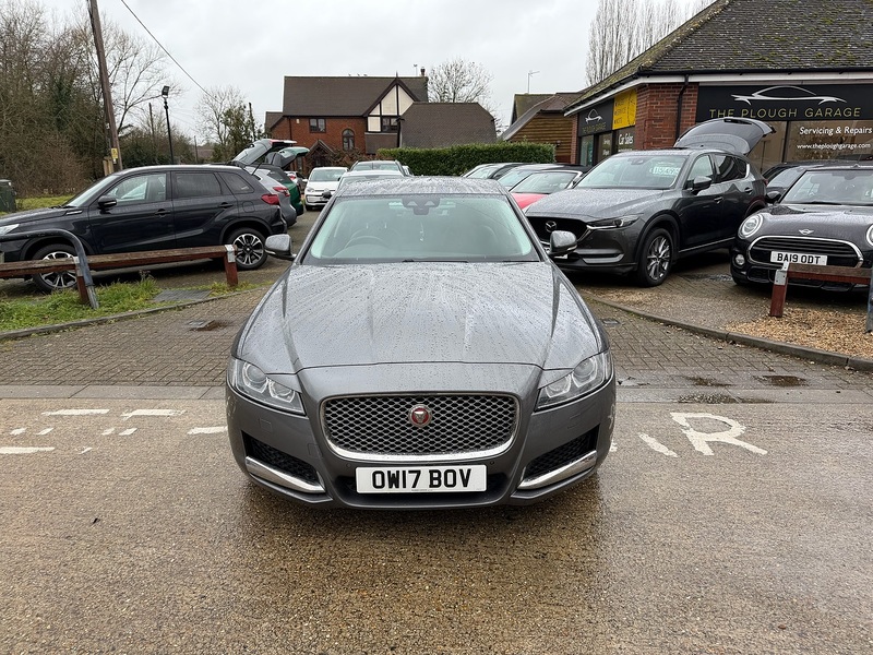Jaguar XF 2.0d Portfolio Saloon 4dr Diesel Auto AWD Euro 6 (s/s) (240 ps) - U10003390