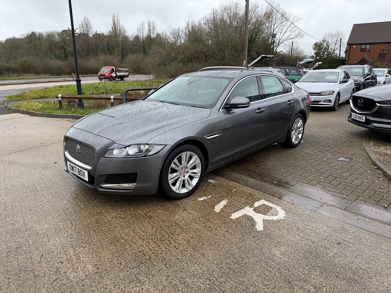Jaguar XF 2.0d Portfolio Saloon 4dr Diesel Auto AWD Euro 6 (s/s) (240 ps) - U10003390