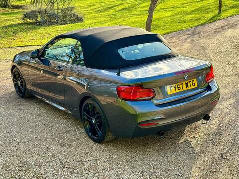 BMW 2 Series 3.0 M240i Convertible 2dr Petrol Auto Euro 6 (s/s) (340 ps) - U10003398