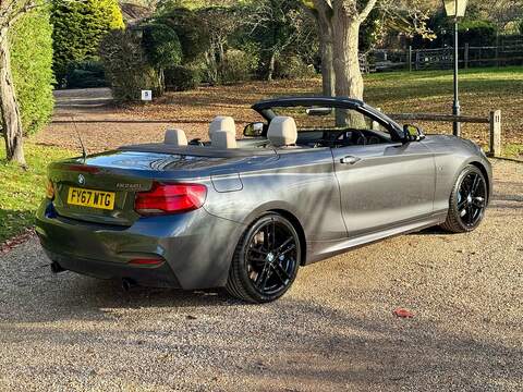 BMW 2 Series 3.0 M240i Convertible 2dr Petrol Auto Euro 6 (s/s) (340 ps) - U10003398