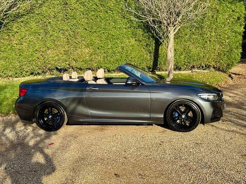 BMW 2 Series 3.0 M240i Convertible 2dr Petrol Auto Euro 6 (s/s) (340 ps) - U10003398