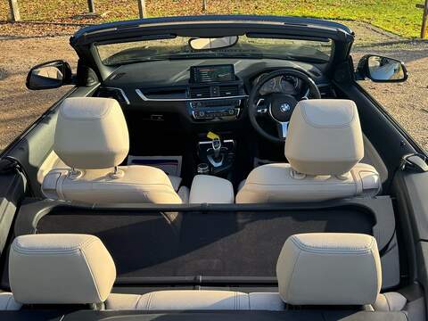 BMW 2 Series 3.0 M240i Convertible 2dr Petrol Auto Euro 6 (s/s) (340 ps) - U10003398