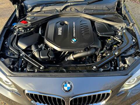 BMW 2 Series 3.0 M240i Convertible 2dr Petrol Auto Euro 6 (s/s) (340 ps) - U10003398