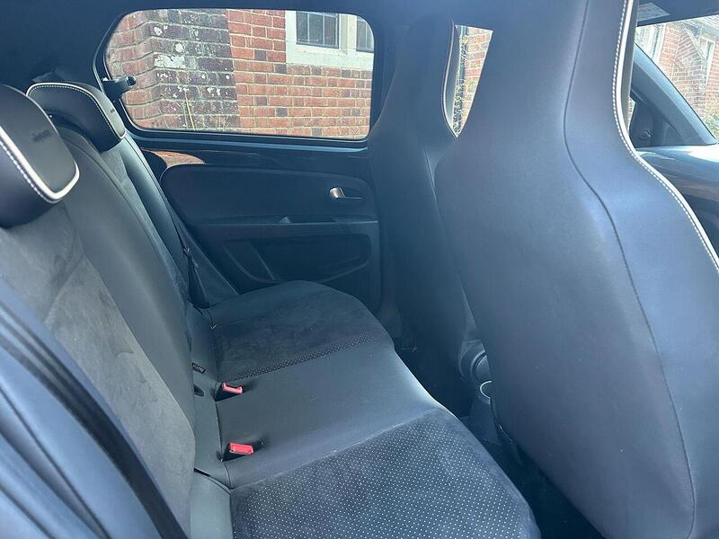 SEAT Mii 1.0 12v by MANGO Hatchback 5dr Petrol Manual Euro 5 (75 ps) - U10003403