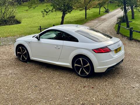 Audi TT 2.0 TFSI Black Edition Coupe 3dr Petrol S Tronic Euro 6 (s/s) (230 ps) - U10003406