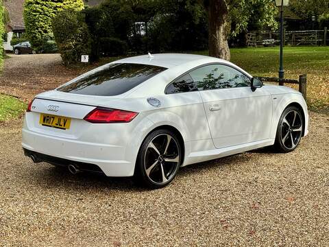 Audi TT 2.0 TFSI Black Edition Coupe 3dr Petrol S Tronic Euro 6 (s/s) (230 ps) - U10003406