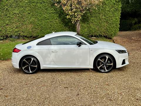 Audi TT 2.0 TFSI Black Edition Coupe 3dr Petrol S Tronic Euro 6 (s/s) (230 ps) - U10003406