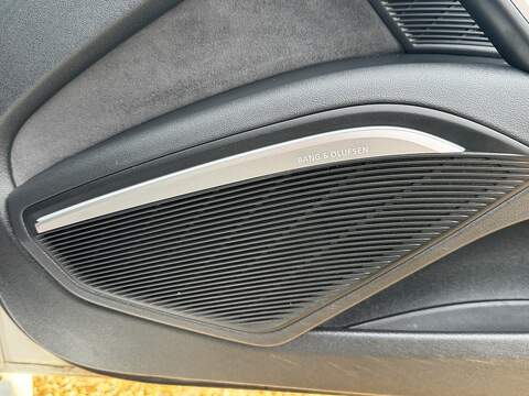 Audi TT 2.0 TFSI Black Edition Coupe 3dr Petrol S Tronic Euro 6 (s/s) (230 ps) - U10003406