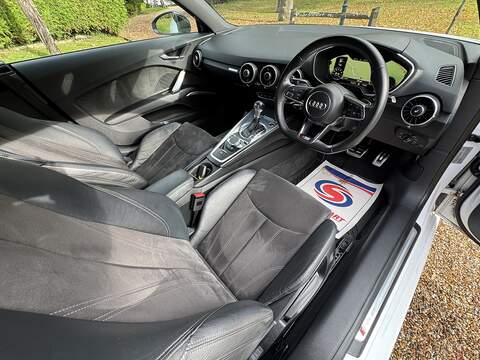 Audi TT 2.0 TFSI Black Edition Coupe 3dr Petrol S Tronic Euro 6 (s/s) (230 ps) - U10003406