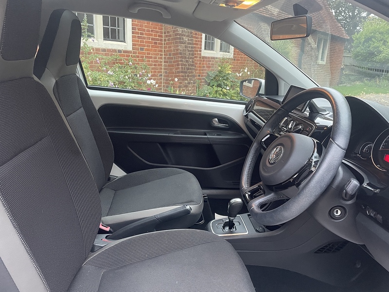 Volkswagen up! 1.0 High up! Hatchback 3dr Petrol ASG Euro 5 (75 ps) - U10003408
