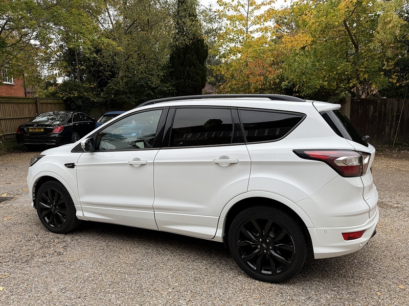 Ford Kuga 1.5 TDCi ST-Line X SUV 5dr Diesel Manual Euro 6 (s/s) (120 ps) - U10003410