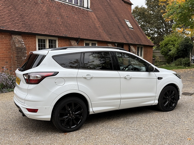 Ford Kuga 1.5 TDCi ST-Line X SUV 5dr Diesel Manual Euro 6 (s/s) (120 ps) - U10003410