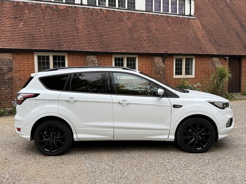 Ford Kuga 1.5 TDCi ST-Line X SUV 5dr Diesel Manual Euro 6 (s/s) (120 ps) - U10003410