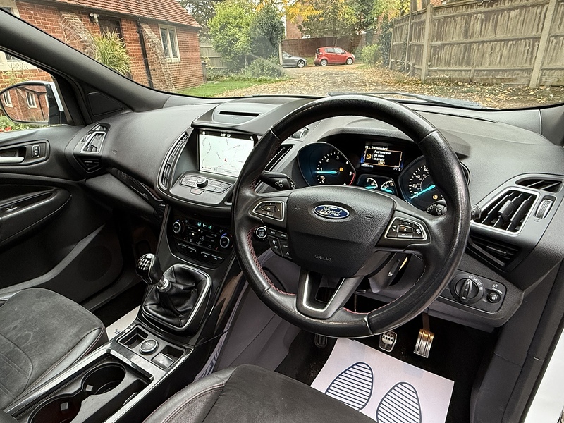 Ford Kuga 1.5 TDCi ST-Line X SUV 5dr Diesel Manual Euro 6 (s/s) (120 ps) - U10003410