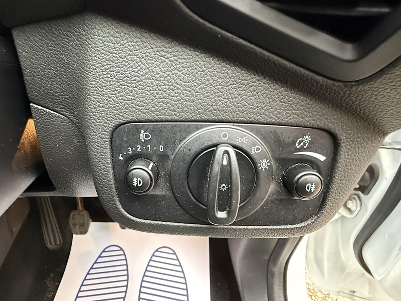 Ford Kuga 1.5 TDCi ST-Line X SUV 5dr Diesel Manual Euro 6 (s/s) (120 ps) - U10003410