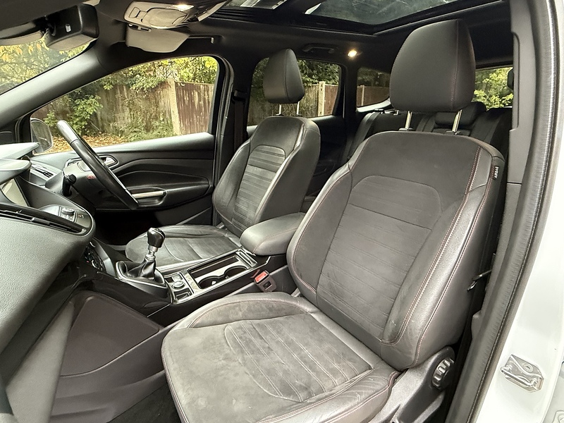 Ford Kuga 1.5 TDCi ST-Line X SUV 5dr Diesel Manual Euro 6 (s/s) (120 ps) - U10003410