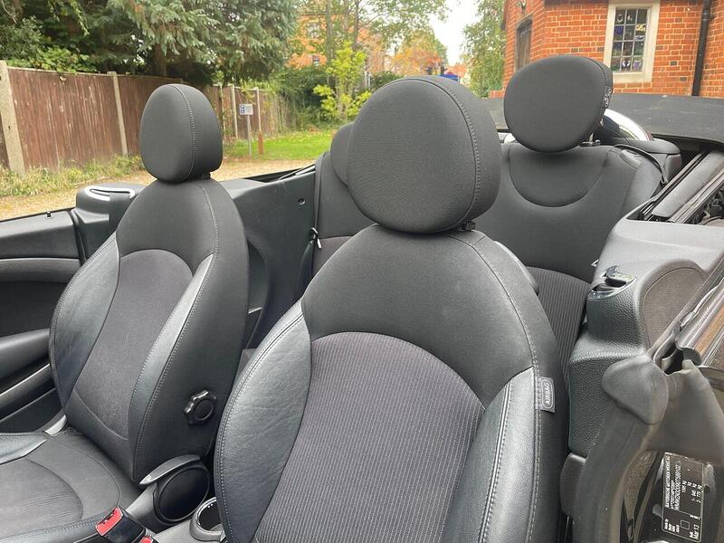 MINI Convertible 1.6 Cooper Convertible 2dr Petrol Manual Euro 6 (s/s) (122 ps) - U10003411