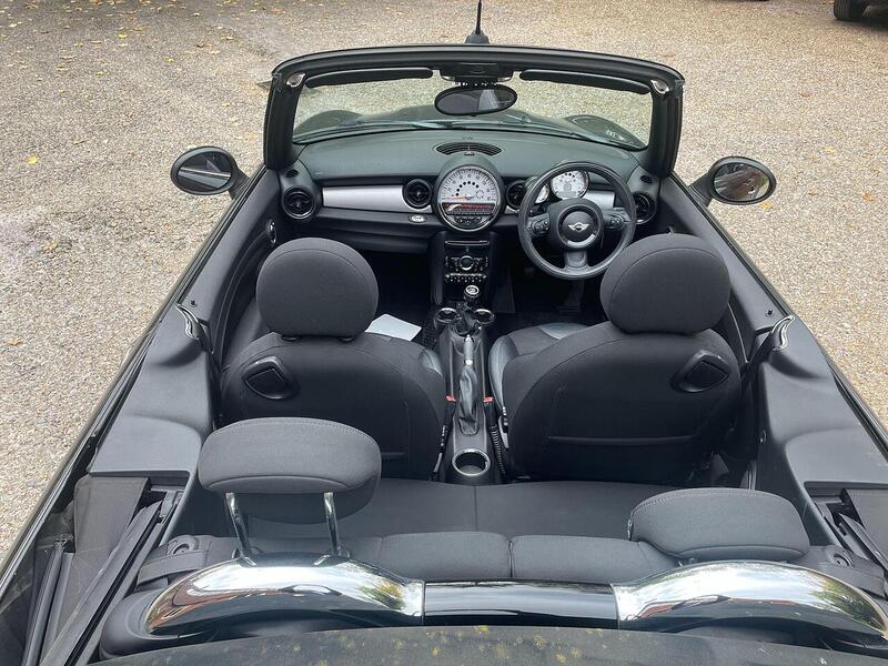 MINI Convertible 1.6 Cooper Convertible 2dr Petrol Manual Euro 6 (s/s) (122 ps) - U10003411