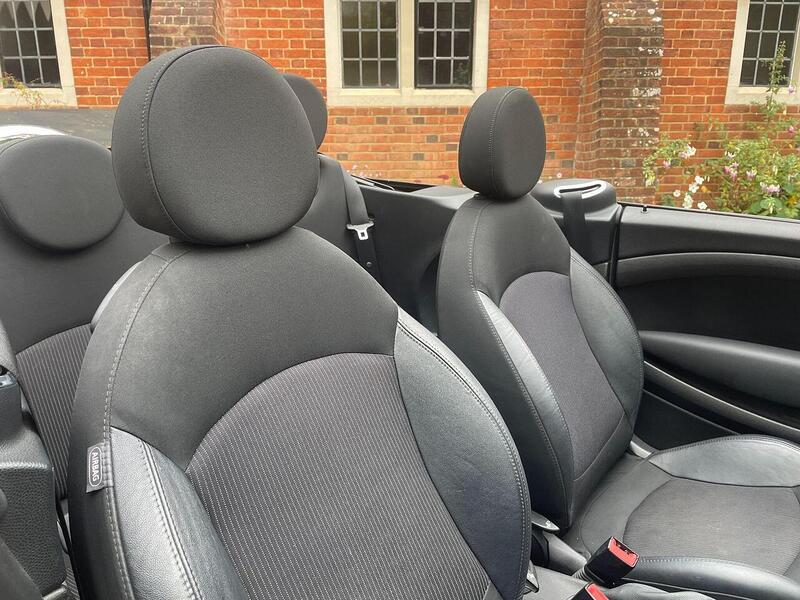 MINI Convertible 1.6 Cooper Convertible 2dr Petrol Manual Euro 6 (s/s) (122 ps) - U10003411