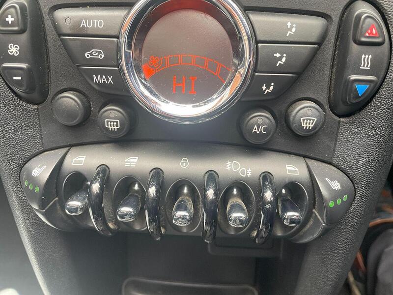 MINI Convertible 1.6 Cooper Convertible 2dr Petrol Manual Euro 6 (s/s) (122 ps) - U10003411