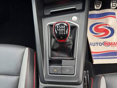 Volkswagen Golf 2.0 TSI GTI Hatchback 5dr Petrol Manual Euro 6 (s/s) (245 ps) - U10003414