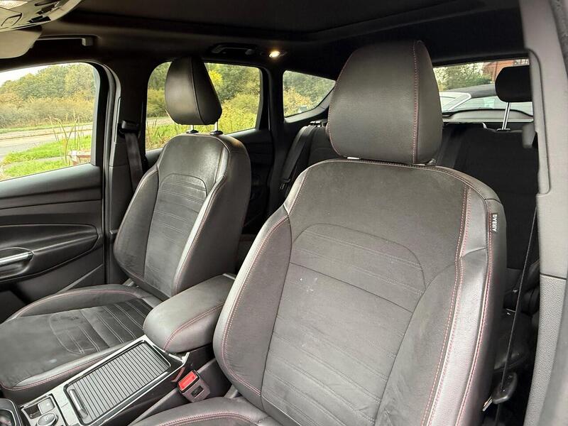 Ford Kuga 2.0 TDCi ST-Line X SUV 5dr Diesel Powershift AWD Euro 6 (s/s) (180 ps) - U10003416