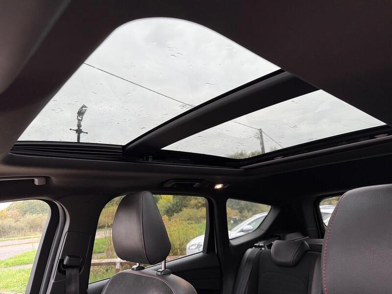 Ford Kuga 2.0 TDCi ST-Line X SUV 5dr Diesel Powershift AWD Euro 6 (s/s) (180 ps) - U10003416