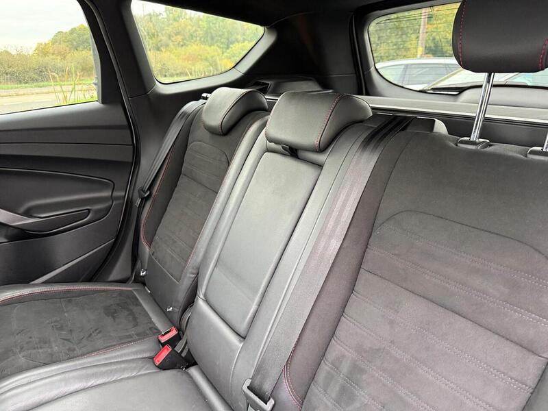 Ford Kuga 2.0 TDCi ST-Line X SUV 5dr Diesel Powershift AWD Euro 6 (s/s) (180 ps) - U10003416