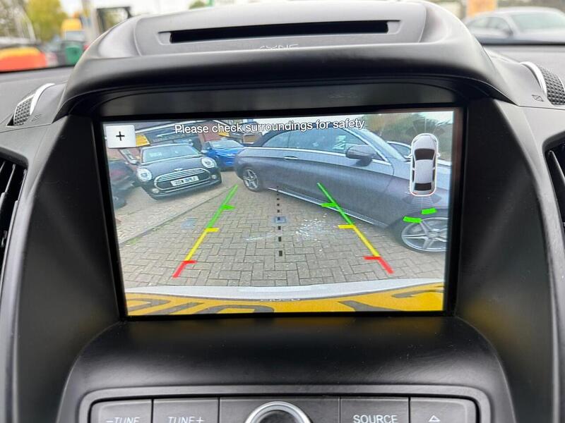 Ford Kuga 2.0 TDCi ST-Line X SUV 5dr Diesel Powershift AWD Euro 6 (s/s) (180 ps) - U10003416