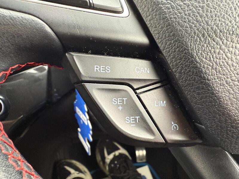 Ford Kuga 2.0 TDCi ST-Line X SUV 5dr Diesel Powershift AWD Euro 6 (s/s) (180 ps) - U10003416