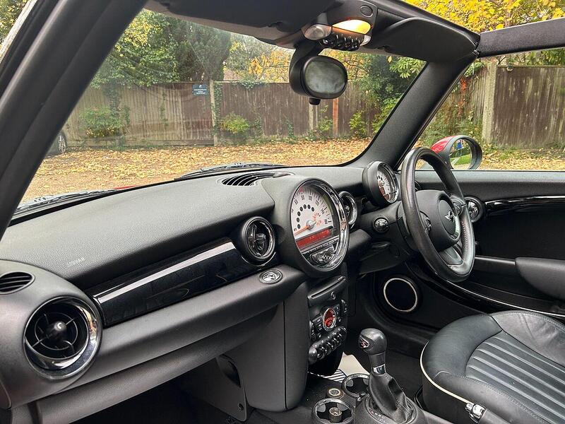 MINI Convertible 1.6 Cooper S Convertible 2dr Petrol Steptronic Euro 5 (184 ps) - U10003425