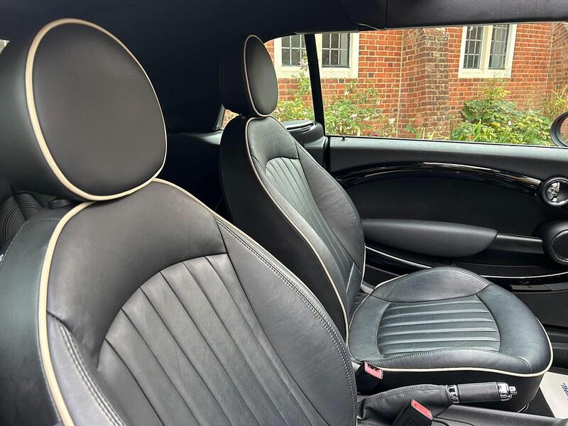 MINI Convertible 1.6 Cooper S Convertible 2dr Petrol Steptronic Euro 5 (184 ps) - U10003425