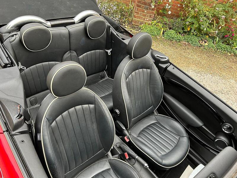 MINI Convertible 1.6 Cooper S Convertible 2dr Petrol Steptronic Euro 5 (184 ps) - U10003425