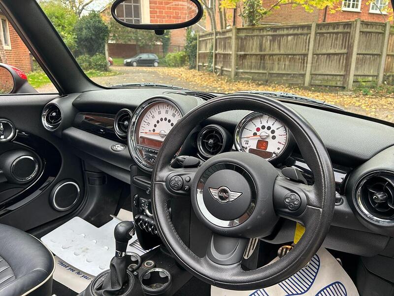 MINI Convertible 1.6 Cooper S Convertible 2dr Petrol Steptronic Euro 5 (184 ps) - U10003425