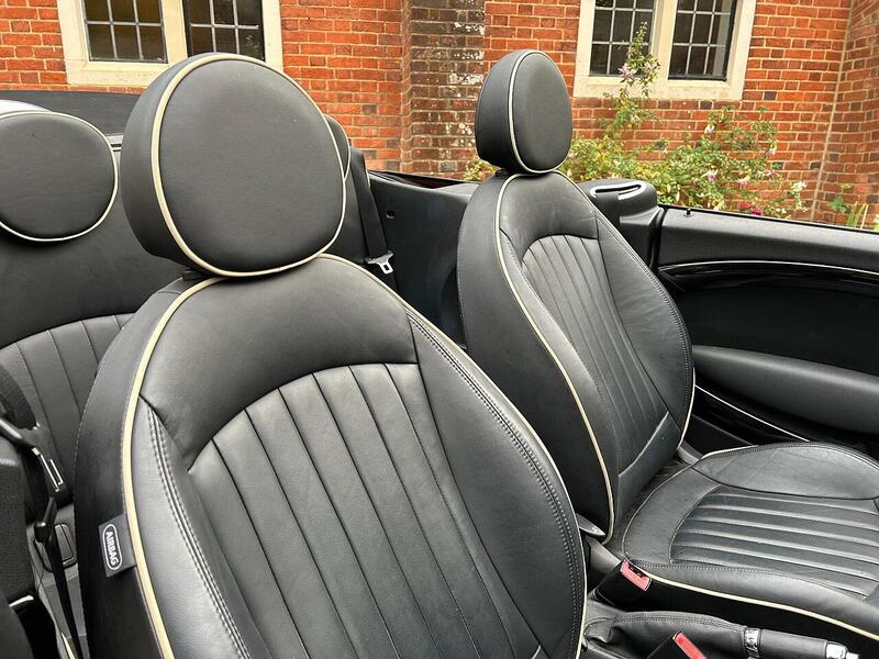 MINI Convertible 1.6 Cooper S Convertible 2dr Petrol Steptronic Euro 5 (184 ps) - U10003425