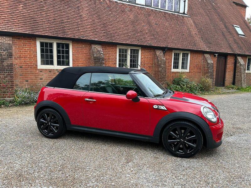 MINI Convertible 1.6 Cooper S Convertible 2dr Petrol Steptronic Euro 5 (184 ps) - U10003425