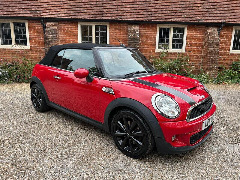 MINI Convertible 1.6 Cooper S Convertible 2dr Petrol Steptronic Euro 5 (184 ps) - U10003425